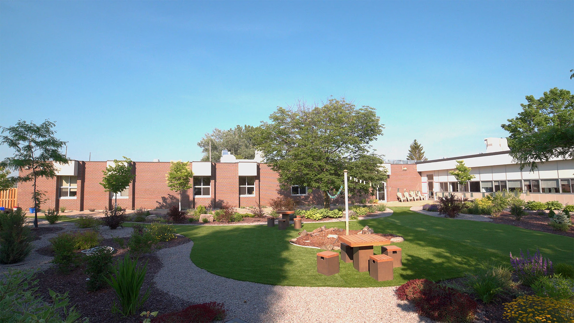 The courtyard at 176 Lakeshore Drive in North Bay